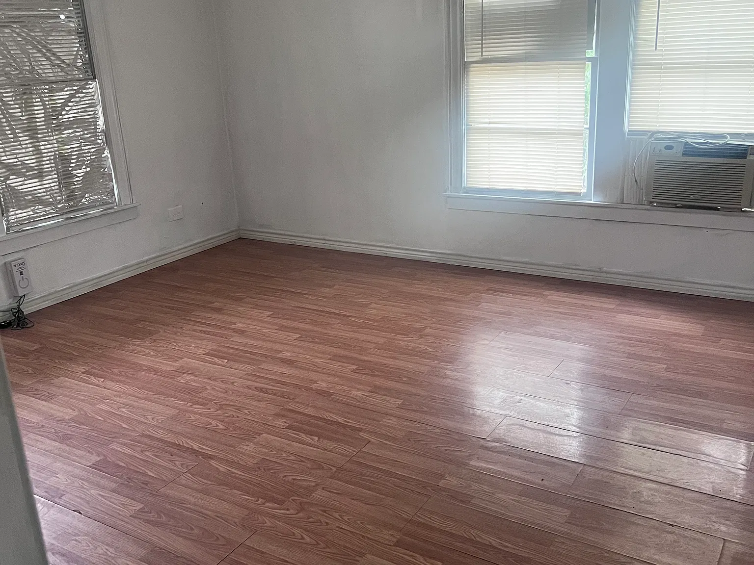 2 bed, $1,300 — Photo 4