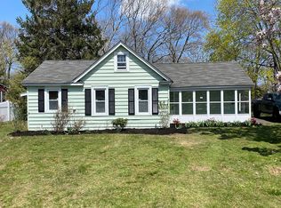 115 Shinnecock Ln, East Islip, NY 11730