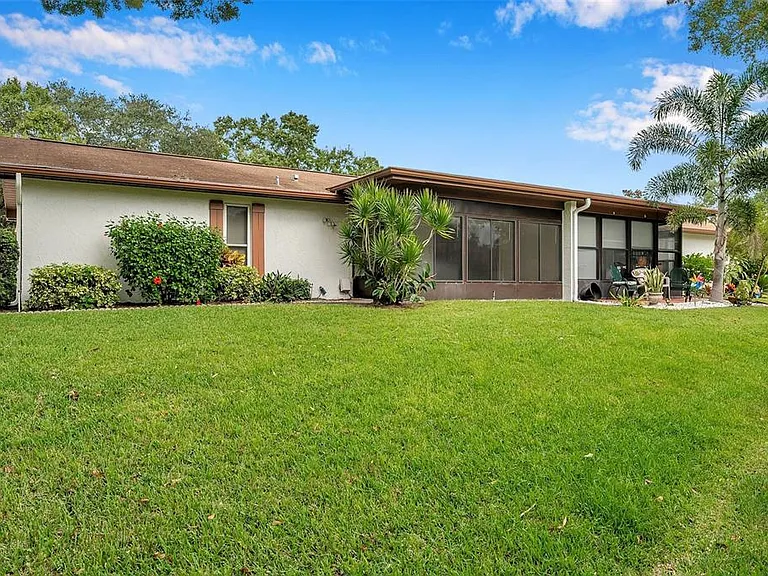 2291 Shelly Dr #D — Photo 4