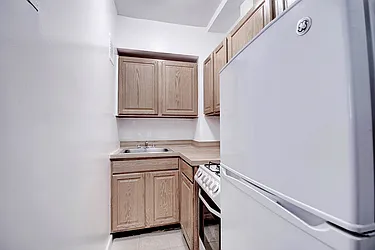 Rented by Urbane Brokerage