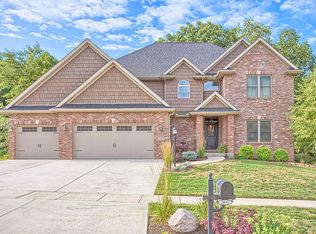 2015 Slade Ln, Mahomet, IL 61853