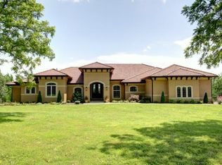 16123 S Knorpp Rd, Pleasant Hill, MO 64080