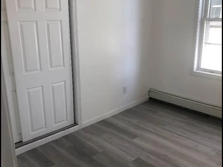 60 Falcon St #1B — Photo 1
