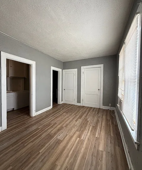 900 Broadway St #5 — Photo 2