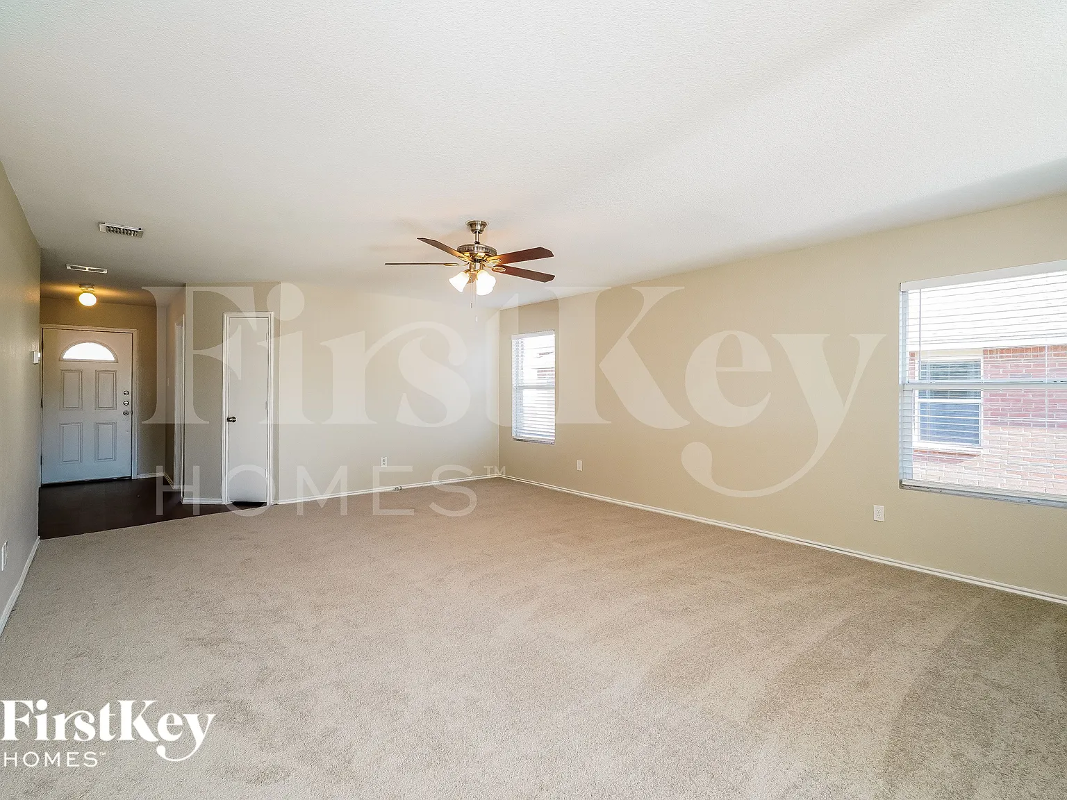 3 bed, 2.0 bath, 1679 sqft, $2,335 — Photo 4