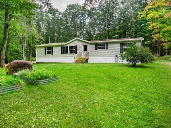 67 Skye Farm Road, Deering, NH 03244