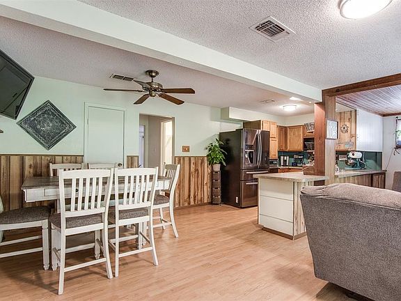 5th image of 2040 E Renfro St