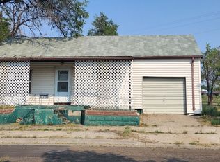 704 N Jordan Ave, Miles City, MT 59301