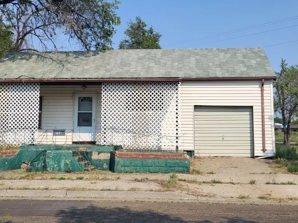 704 N Jordan Ave, Miles City, MT 59301