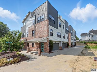 940 S 33rd Ct, Omaha, NE, 68105