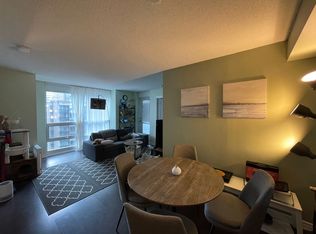 761 Bay St #1812, Toronto, ON M5G2R2