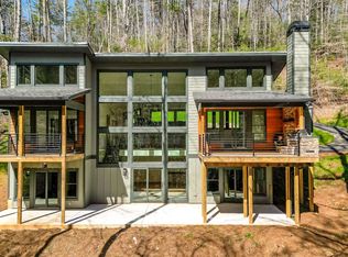 272 Creekside Lndg, Ellijay, GA 30540