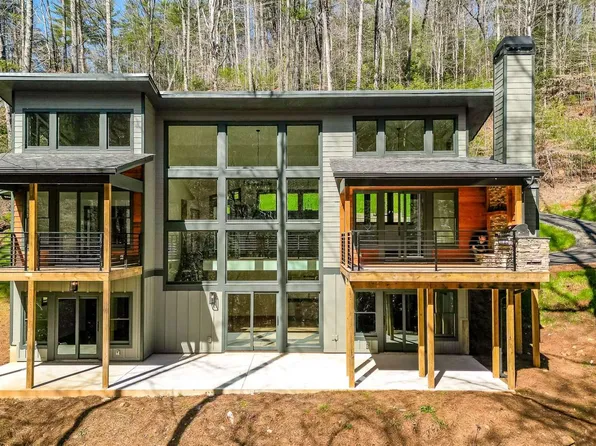 272 Creekside Lndg, Ellijay, GA 30540