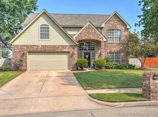 108 S Sycamore Ave, Broken Arrow, OK 74012