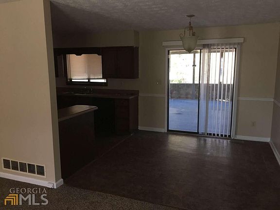 5th image of 2467 Wood Meadows Dr SW