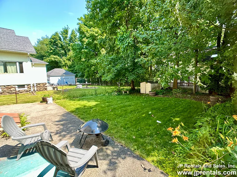 9 Barton St #1 — Photo 11