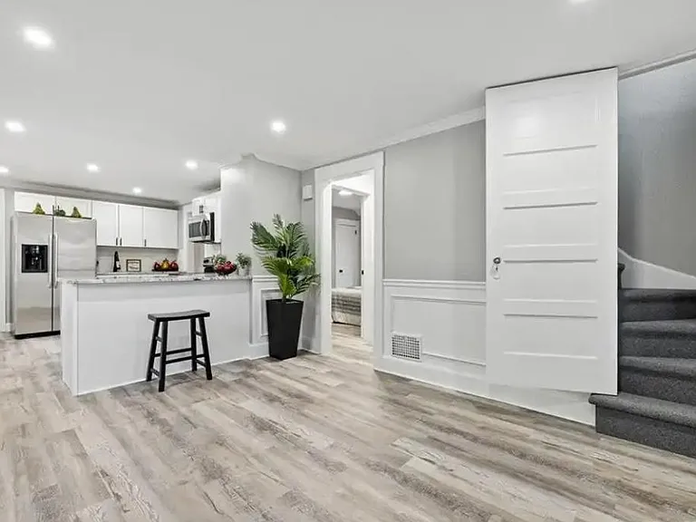 214 Greene St — Photo 20