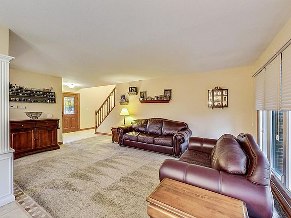 3rd image of 1703 W Lexington Dr