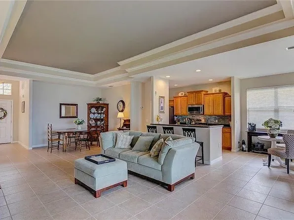 6954 74th Street Cir E, Bradenton, FL 34203