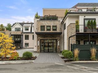 148 Weston Rd #208, Wellesley, MA 02482