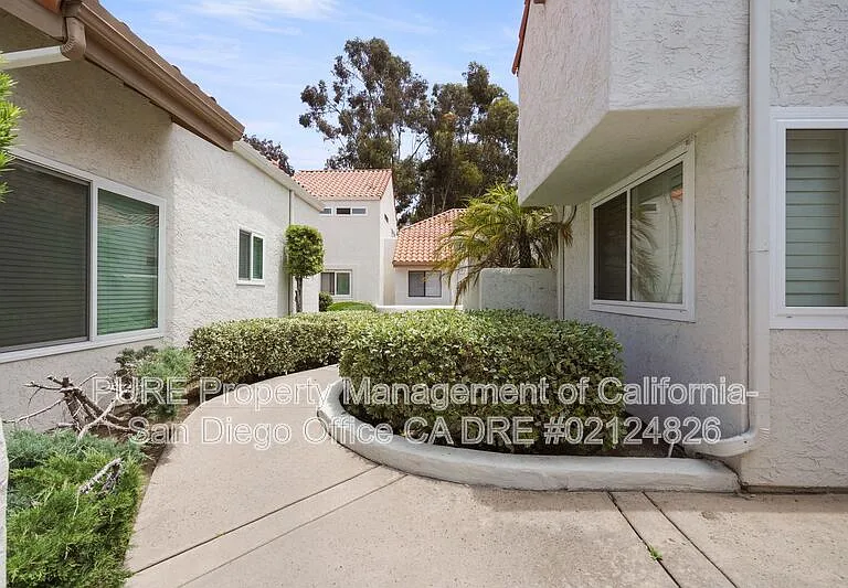 4612 Villas Dr — Photo 2