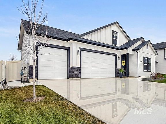 2nd image of 10160 W Threadgrass St