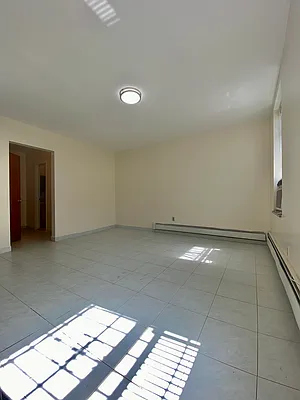 Rented by Capri Jet Realty Corp | media 4