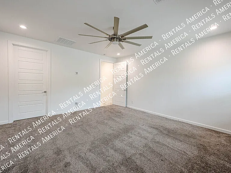 347 E La Mirada Dr — Photo 32