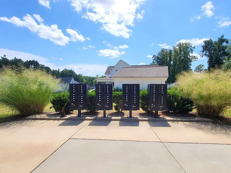 119 Ashley Woods Ct — Photo 37