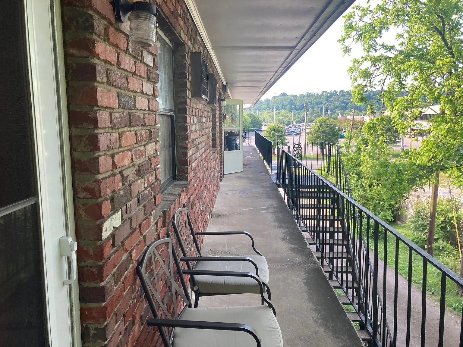 2711 Woodrow Dr — Photo 1