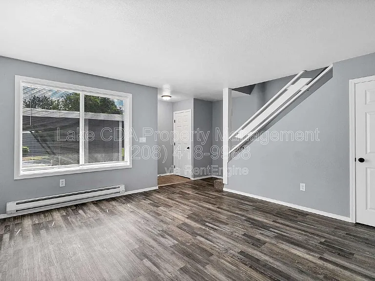 1423 E Lunceford Ln #2 — Photo 4
