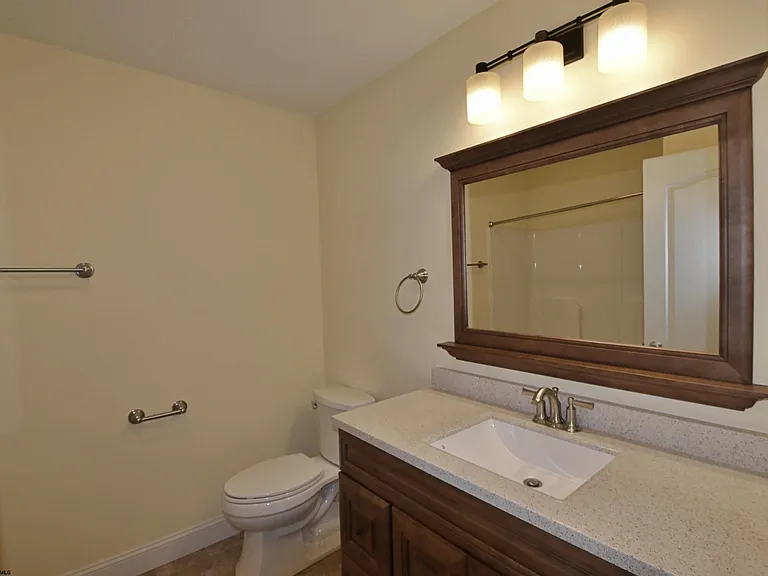 208 Timber Ridge Rd — Photo 16