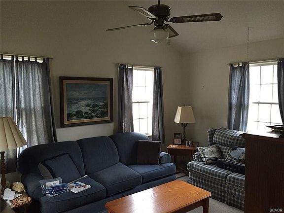 3rd image of 106 Ancient Oak Ct
