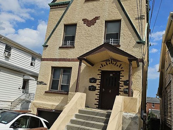 96 Hart Ave