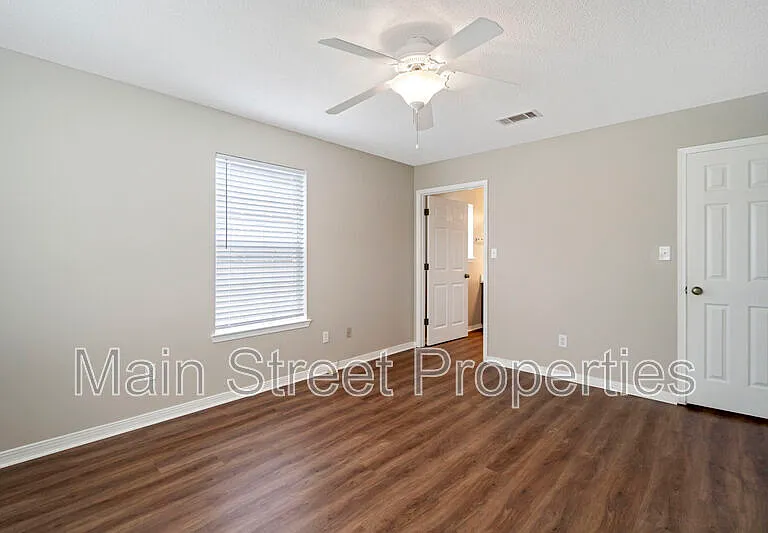 5320 Powrie Dr — Photo 10