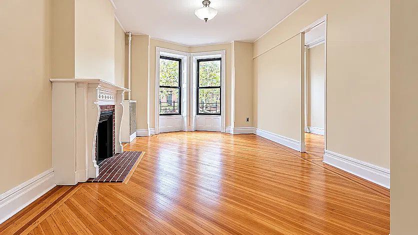 1st image of 242 6th Ave #2
