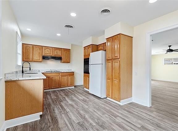 5th image of 539 Lake Ave