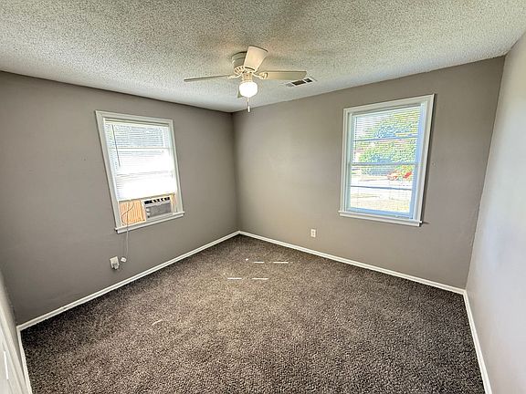 4th image of 2341 Perry Rd