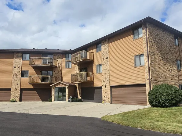 1015 Circle Dr, Aberdeen, SD 57401