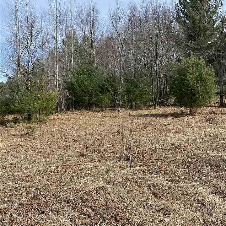 1st image of 28 Lakes Park Pioneer Dr