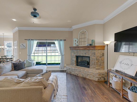 4th image of 11218 Water Oak Dr