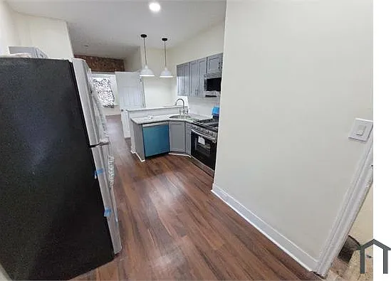 5540 Media St — Photo 6