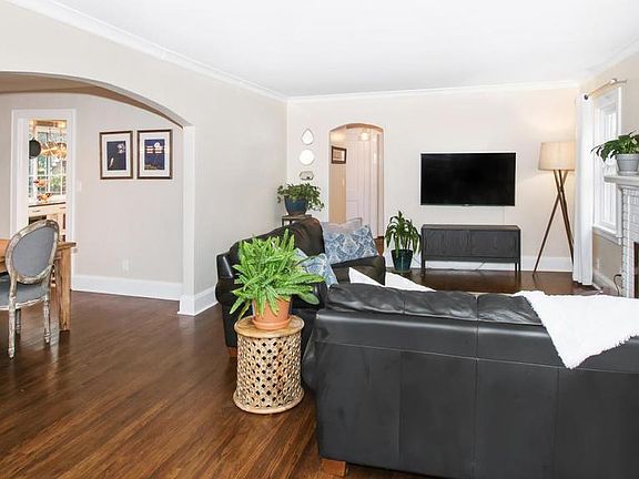 5th image of 3738 Xerxes Ave N