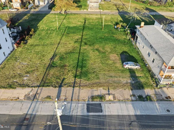 19 N Rhode Island Ave, Atlantic City, NJ 08401