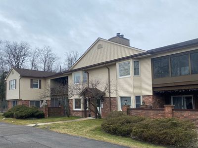 8597 Mathias Dr APT 41, Grosse Ile, MI, 48138