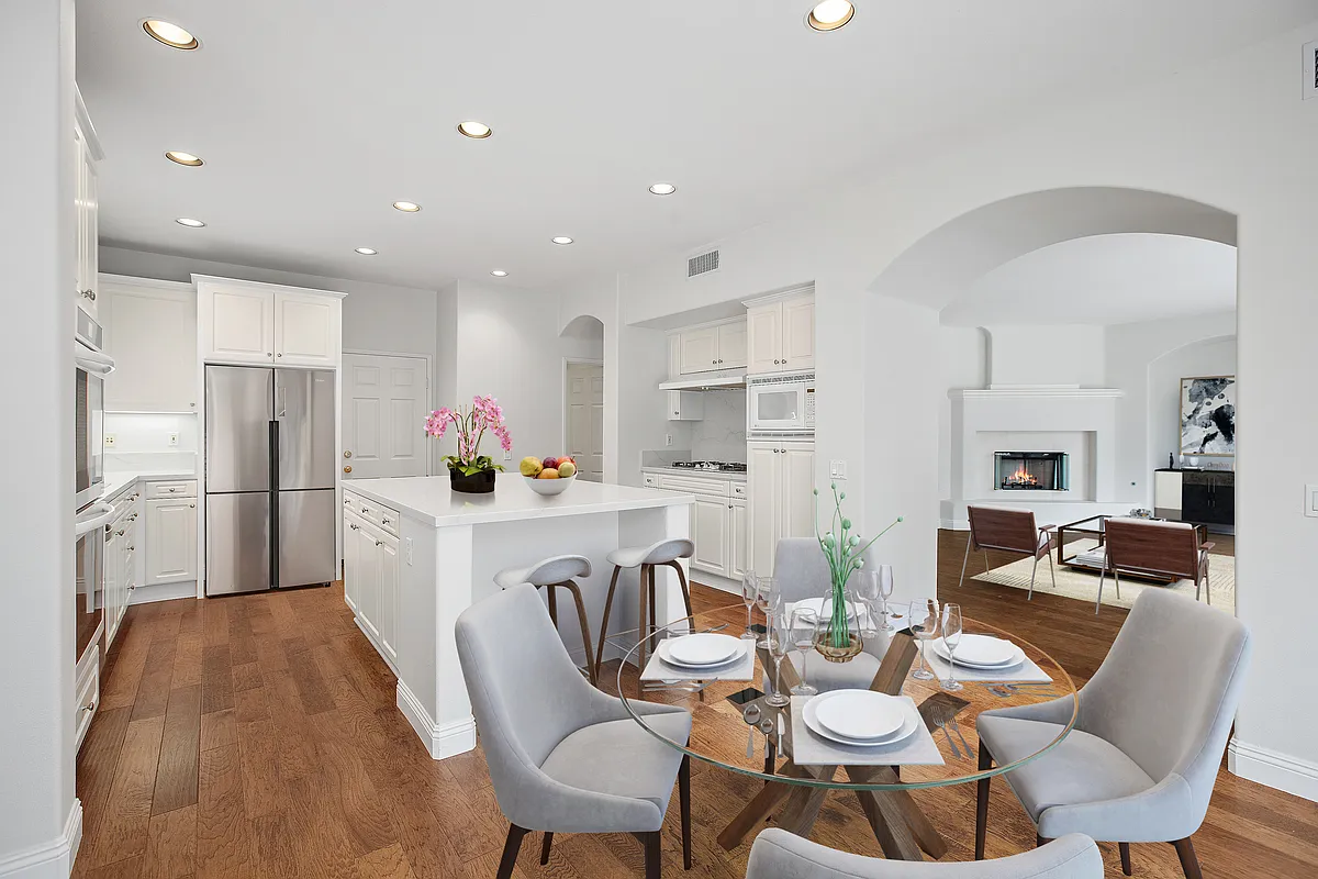 4 bed, 3.5 bath, 2085 sqft, $5,750 — Photo 3