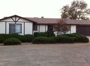 15902 Chehalis Ct APT B, Apple Valley, CA 92307