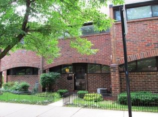 1161 W Polk St, Chicago, IL 60607