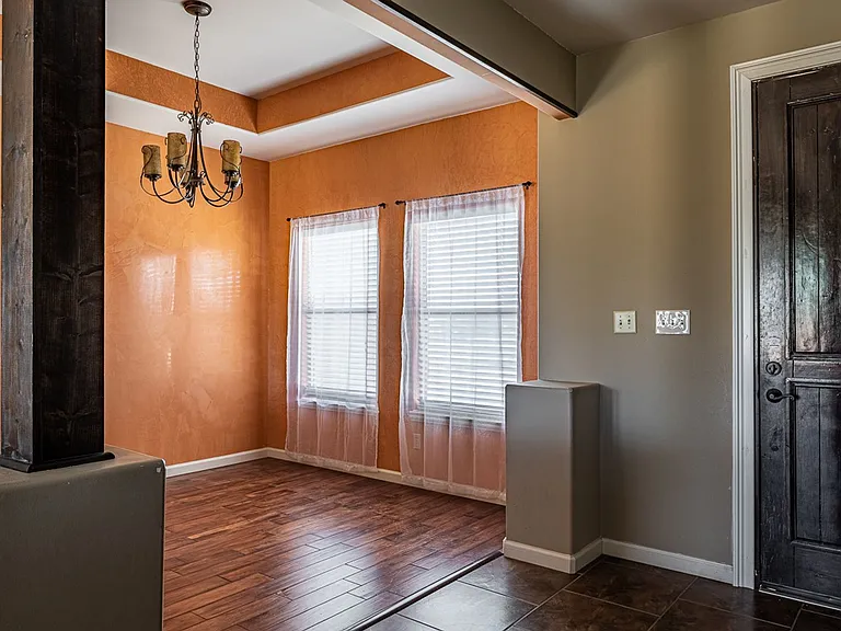 136 Dos Caballos — Photo 4
