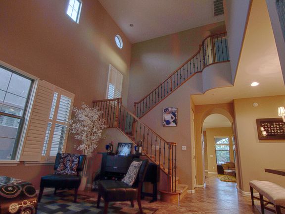 entry hall/staircase